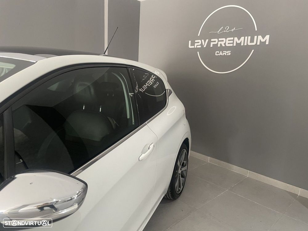 Peugeot 208 1.6 e-HDi Allure - 12