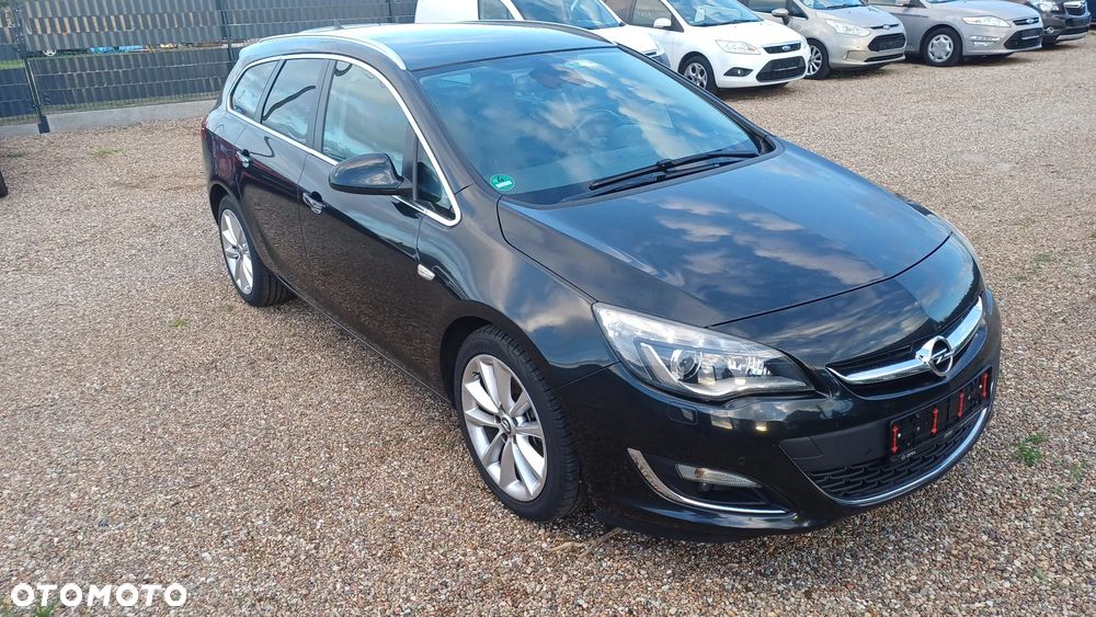 Opel Astra 2.0 CDTI DPF SportsTourer Exklusiv - 3