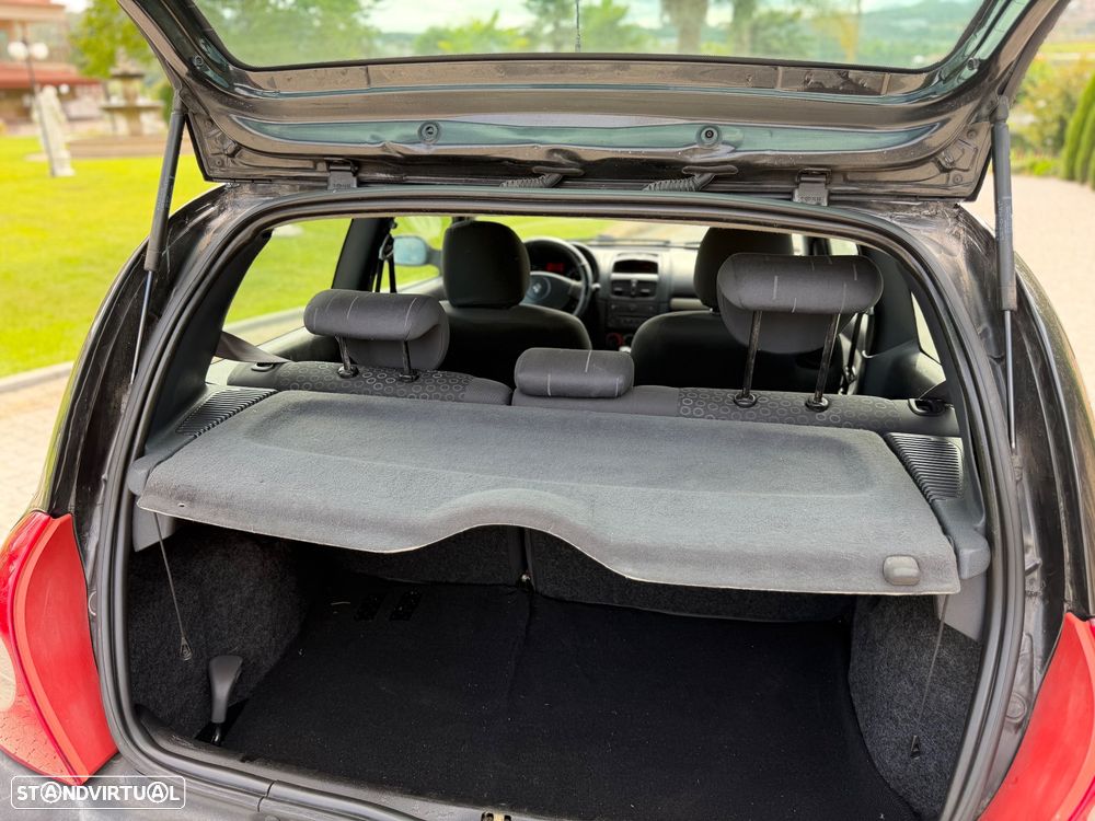 Renault Clio - 8