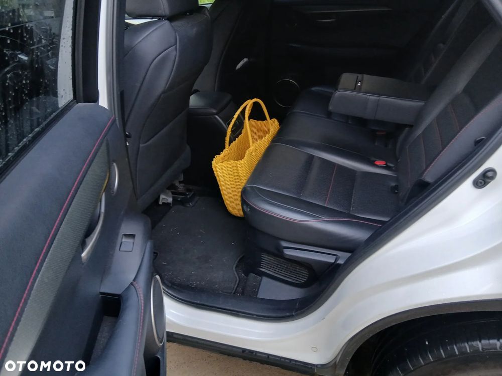Lexus NX 300h F Sport AWD - 16