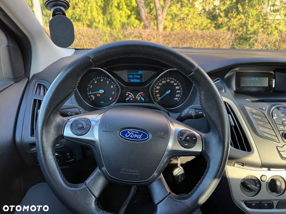 Ford Focus 1.6 Trend - 18