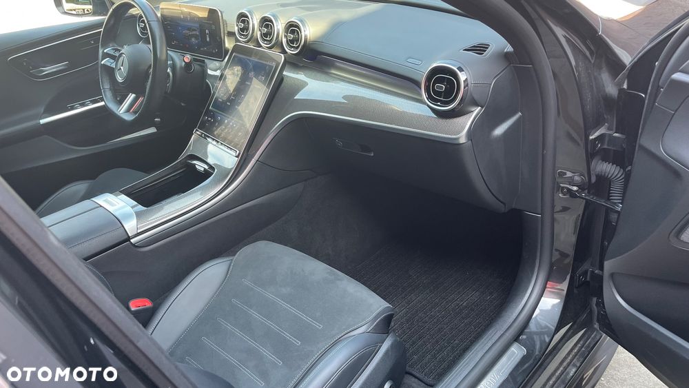 Mercedes-Benz Klasa C 220 d T 9G-TRONIC AMG Line - 19