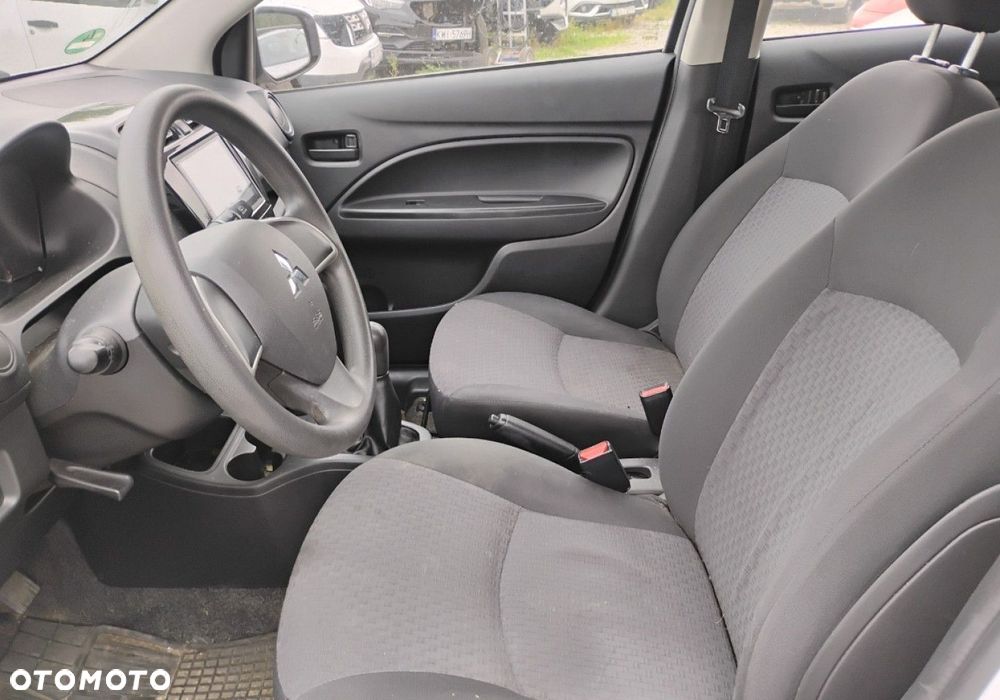 Mitsubishi Space Star - 8