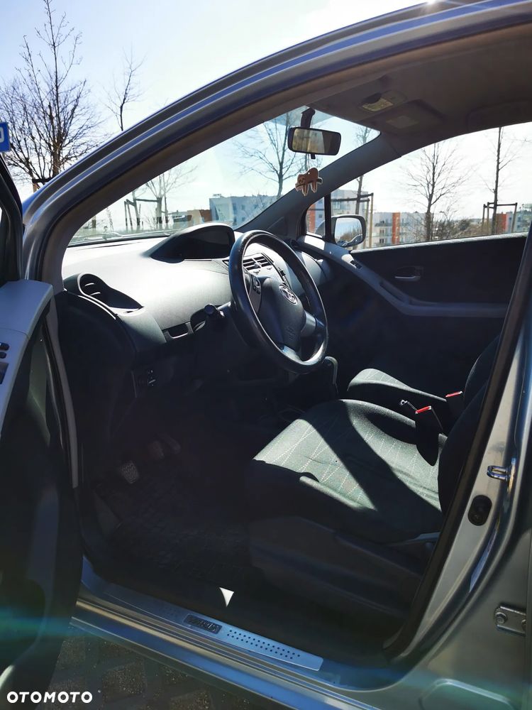 Toyota Yaris 1.3 Sol - 7