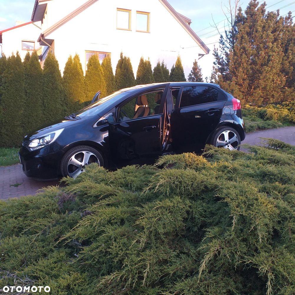 Kia Rio - 6