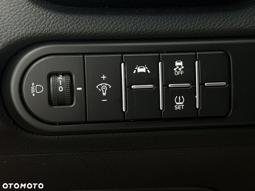 Kia Ceed 1.5 T-GDI Business Line Plus DCT - 27