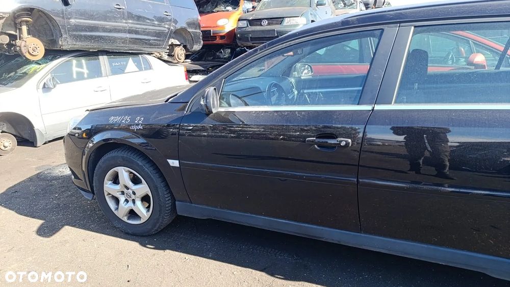 35511 opel vectra c lift 2.2 Direct Z22YH 155 km na cześci lakier Z20R - 18