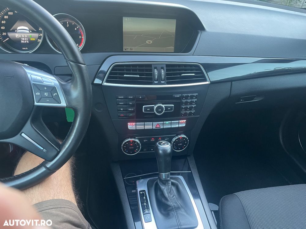 Mercedes-Benz C - 8