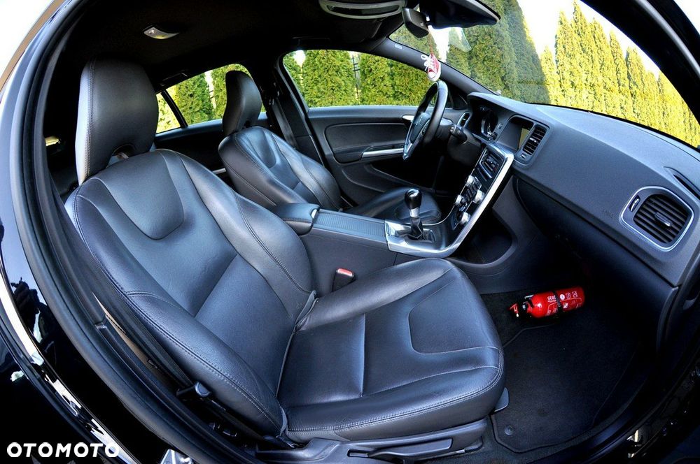 Volvo V60 D3 Summum - 8