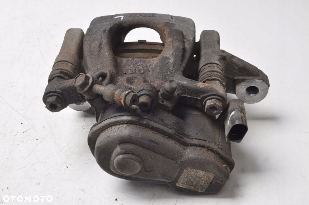 KADJAR 1.3 TCe LIFT ZACISK HAMULCOWY LEWY TYŁ 20R - 1