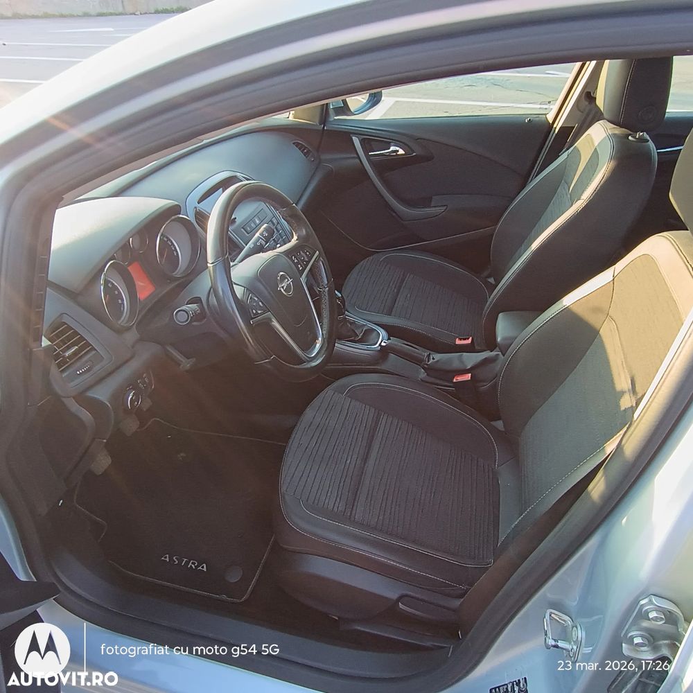 Opel Astra 1.4 Turbo ECOTEC Start/Stop Enjoy - 9