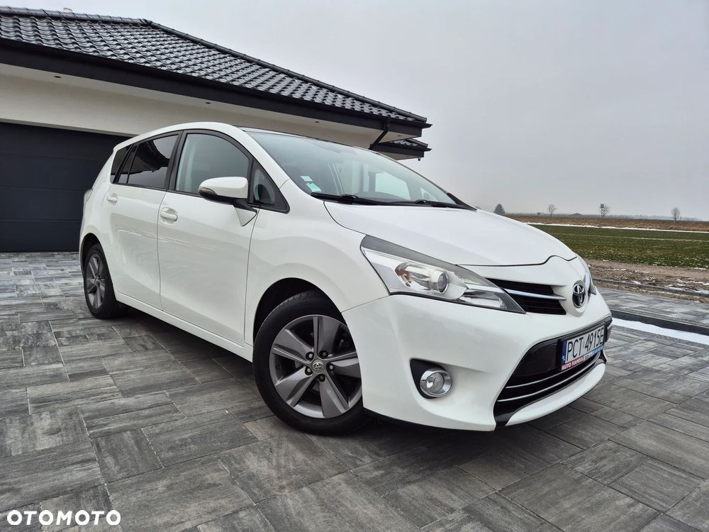 Toyota Verso 1.6 D-4D Premium - 8