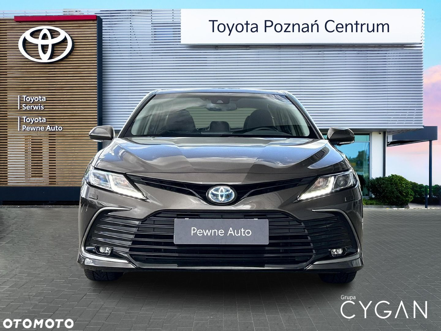 Toyota Camry - 8
