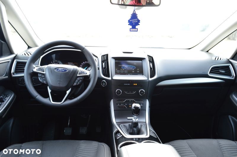 Ford S-Max - 35