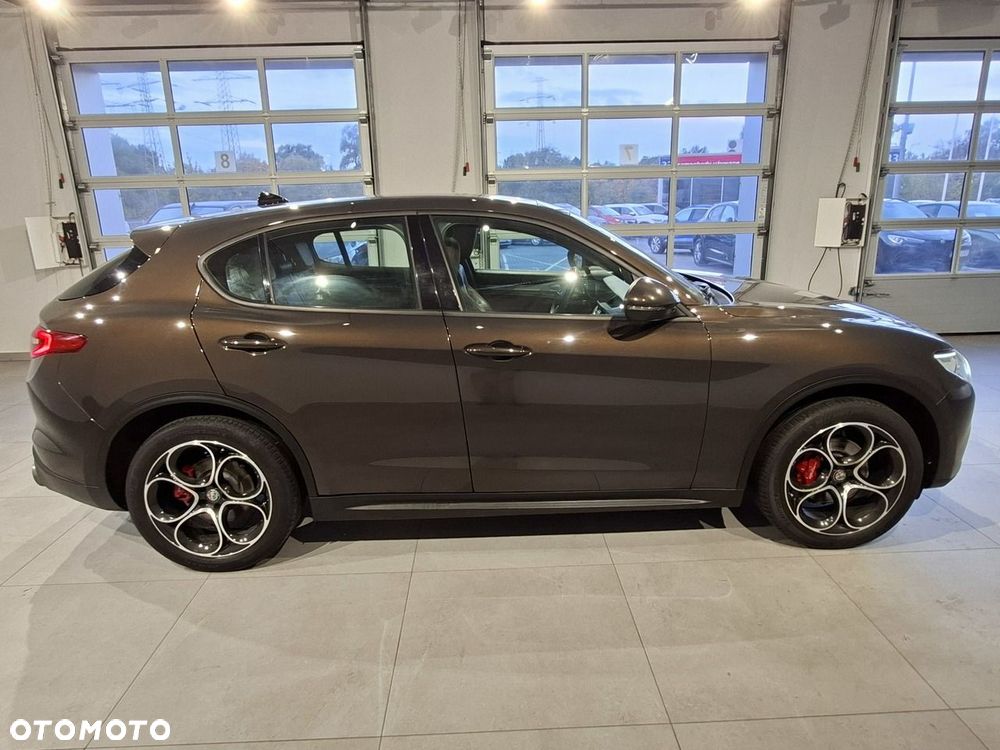 Alfa Romeo Stelvio 2.0 Turbo Veloce Q4 - 32