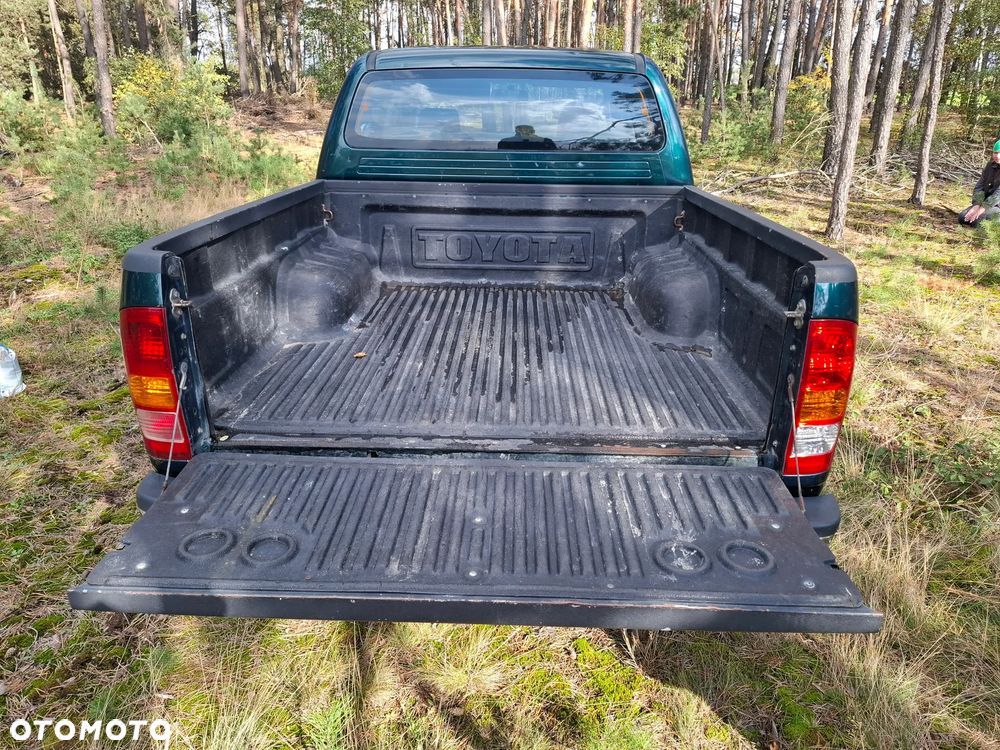 Toyota Hilux - 3