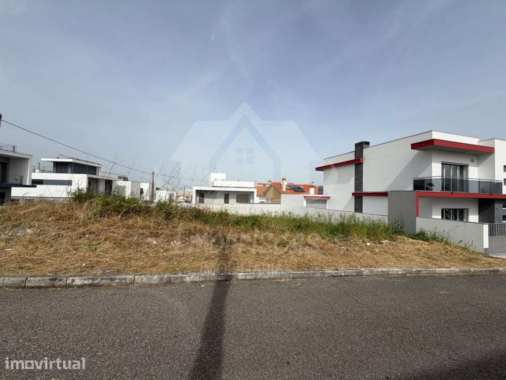 Moradia de luxo T5 em gaveto, Bairro da Primavera, Santa Iria Azóia - Grande imagem: 5/5