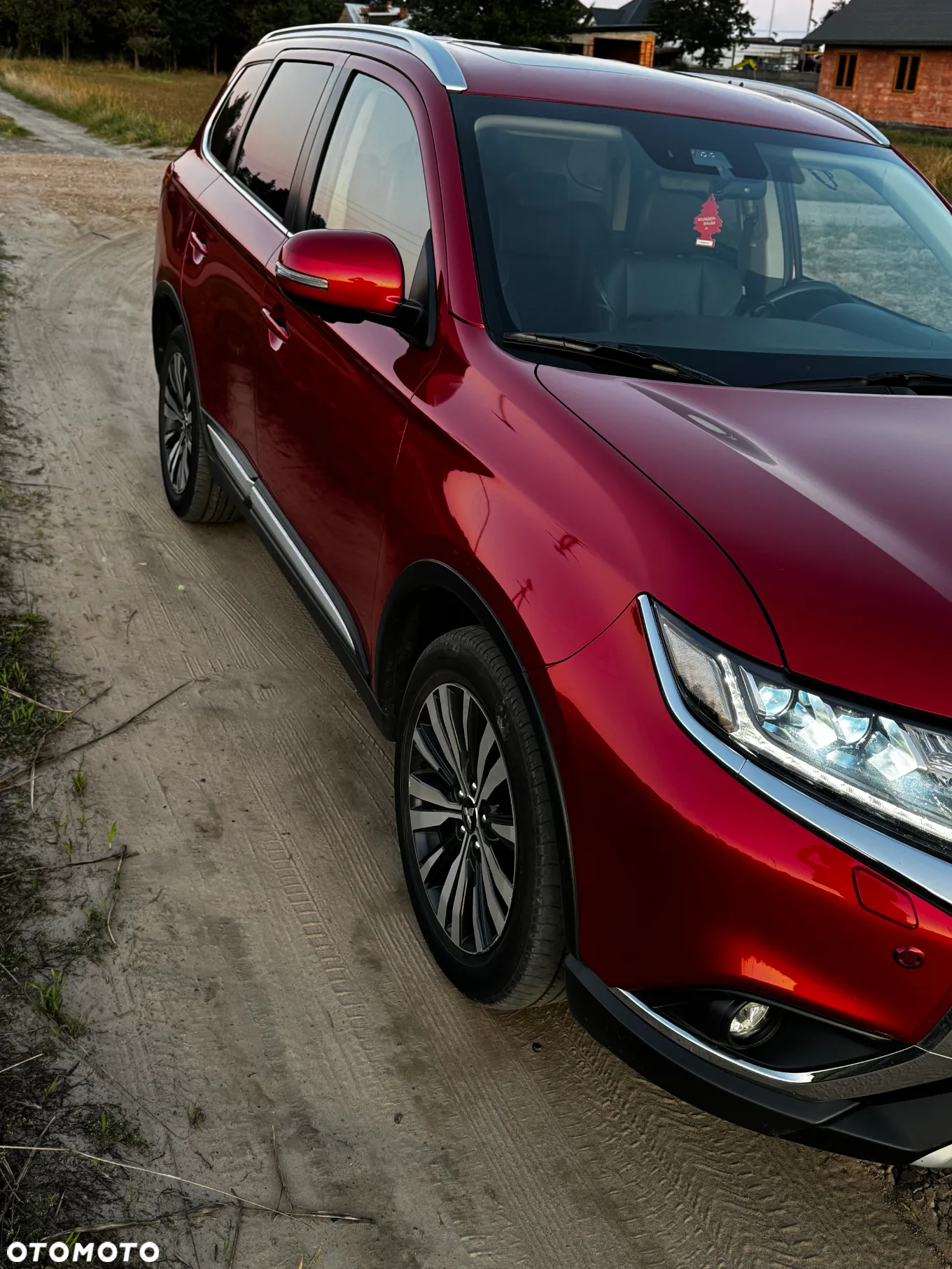 Mitsubishi Outlander 2.0 Instyle + 4WD CVT - 2