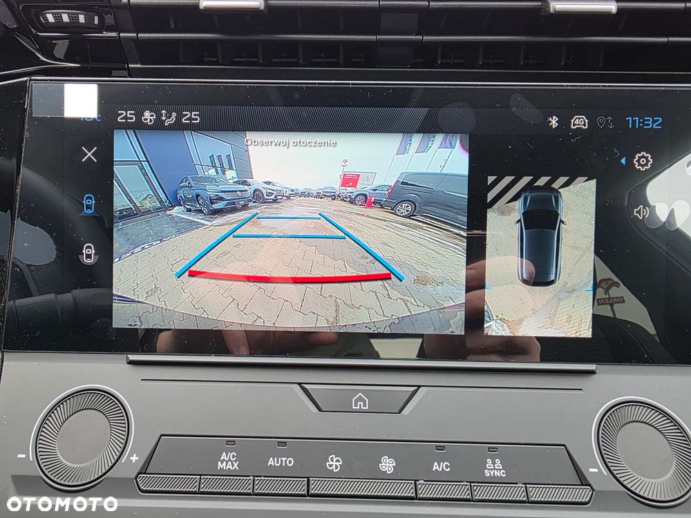 Peugeot 308 1.5 BlueHDi Business S&S EAT8 - 17