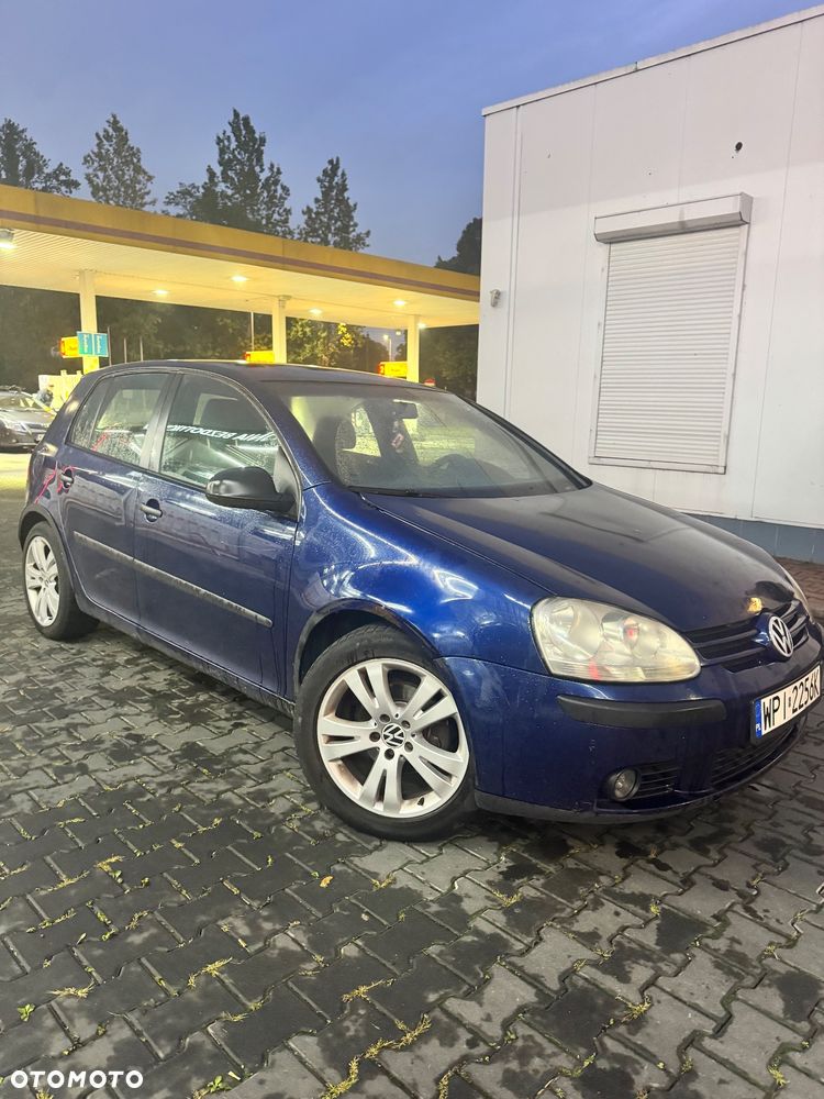 Volkswagen Golf V 1.9 TDI Comfortline - 2