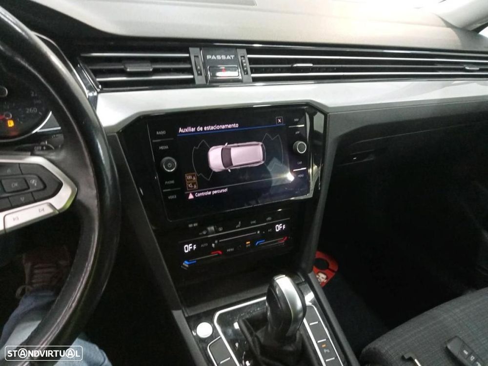 VW Passat Variant 2.0 TDI Business DSG - 3