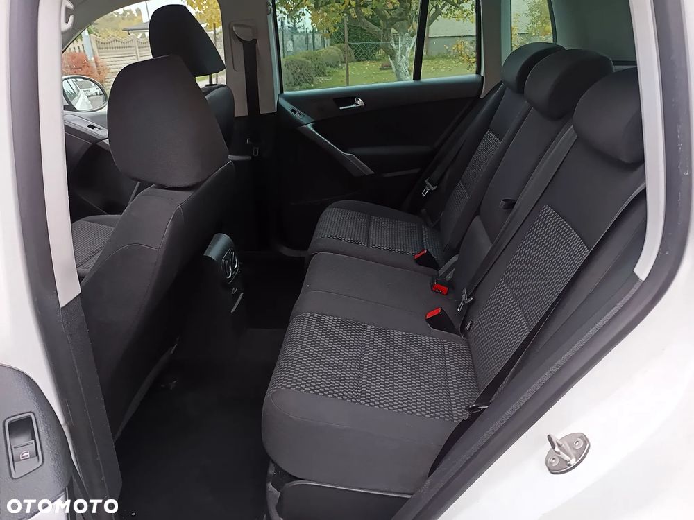 Volkswagen Tiguan - 13