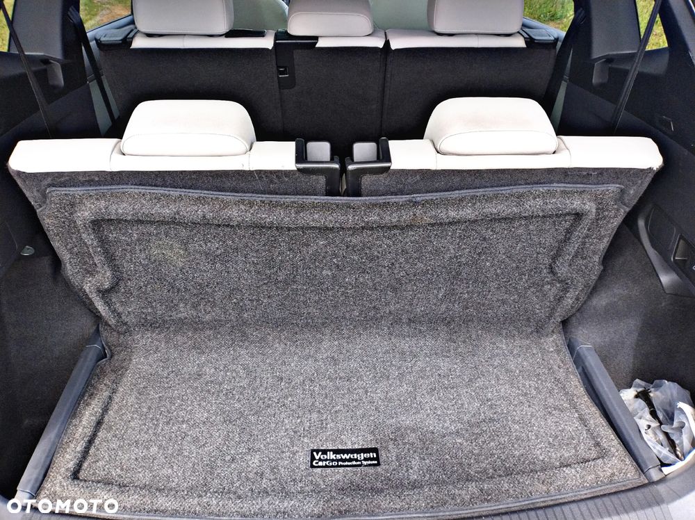 Volkswagen Tiguan Allspace - 8