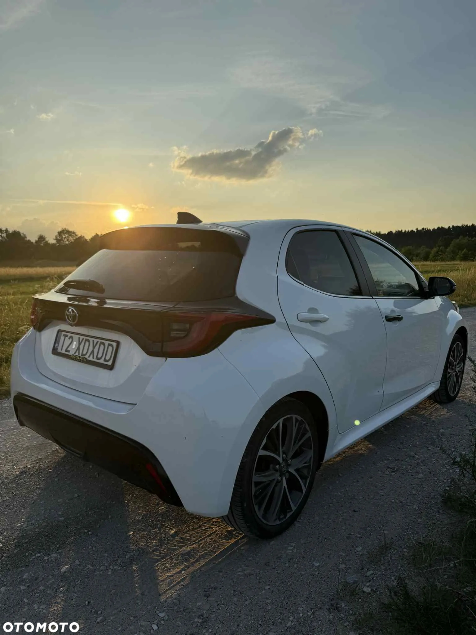 Toyota Yaris 1.5 Executive - 26