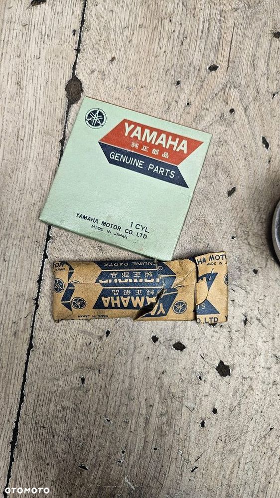 Tłok pierścienie sworzeń Yamaha XS750  1J7-11630-20 - 3