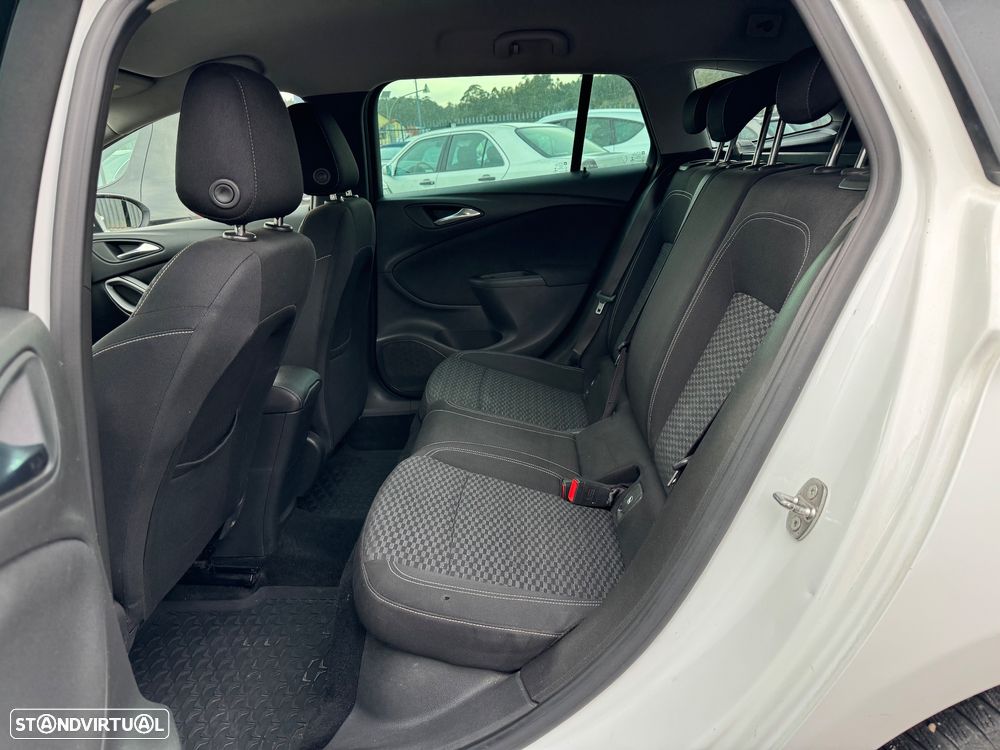 Opel Astra Sports Tourer 1.6 D (CDTI) S&S Business - 11