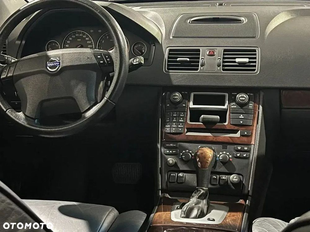 Volvo XC 90 - 1