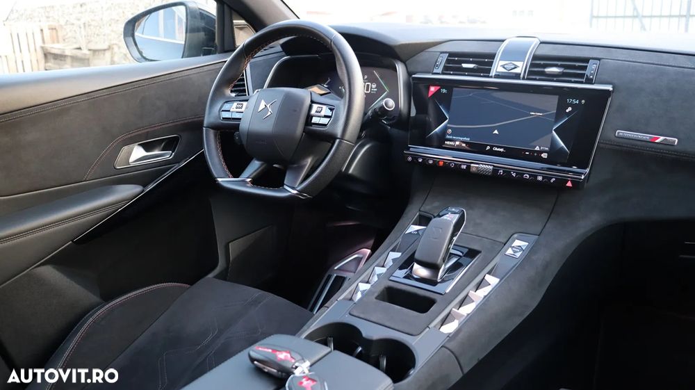 DS Automobiles DS 7 Crossback 1.6 PHeV AWD 300 EAT8 PERFORMANCE LINE + - 22