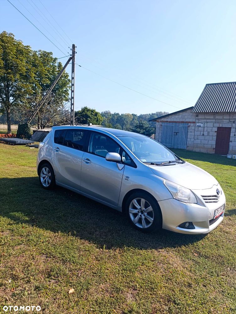 Toyota Verso 2010 photo 4