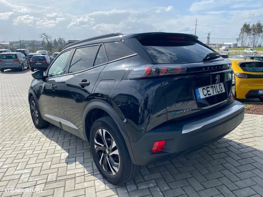 Peugeot e-2008 50 kWh SE Style - 3