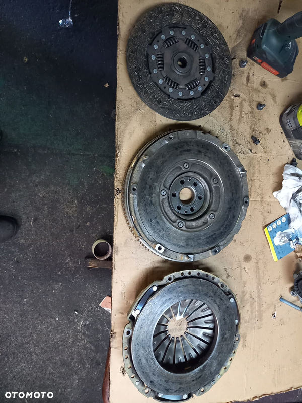 Kolo dwumasowe tarcz docisk 1.0 ecoboost ford
