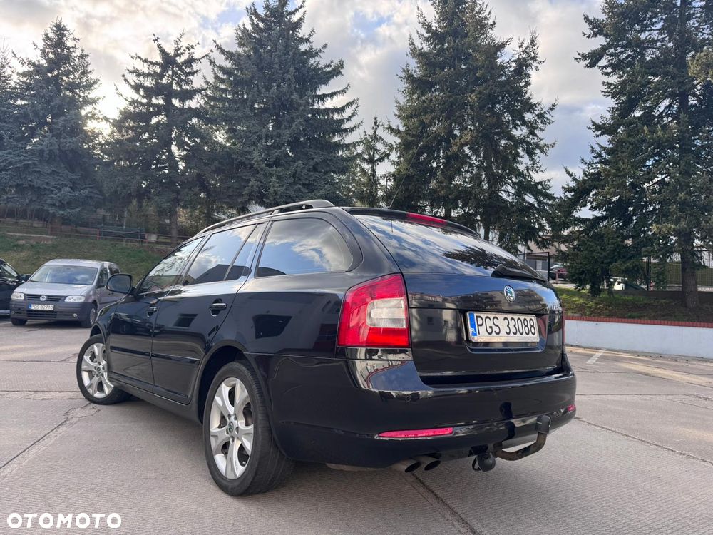 Skoda Octavia 2.0 TDI CR DPF RS - 4