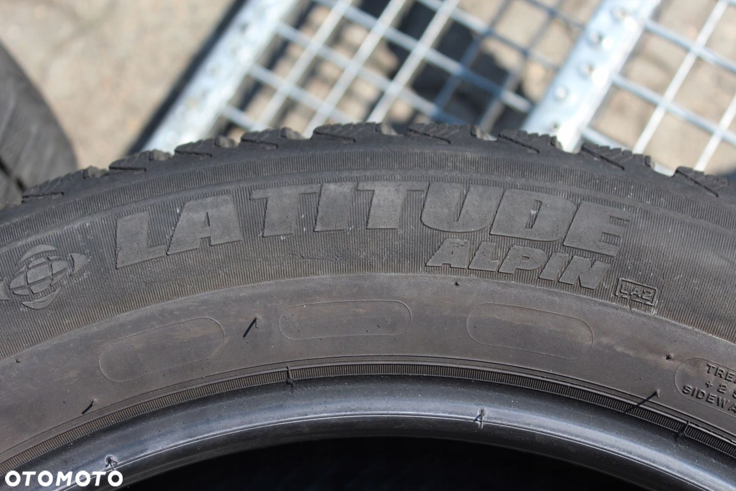 2x 235/55R19 MICHELIN LATITUDE ALPIN LA2 105V XL 17r 5mm - 5