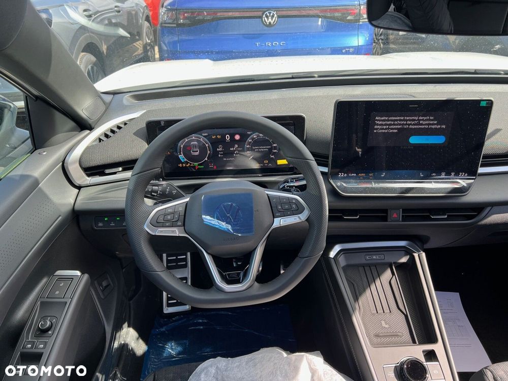 Volkswagen T-Roc - 8