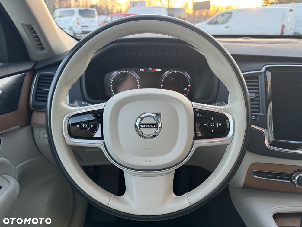 Volvo XC 90 D5 AWD Momentum 7os - 21