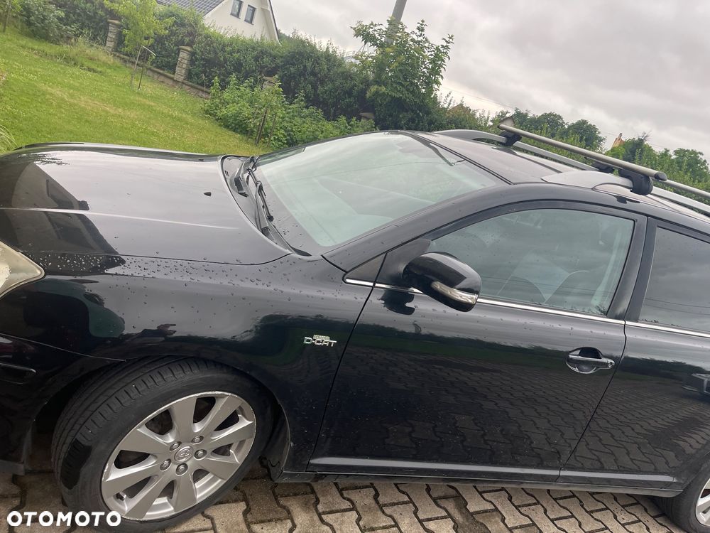 Toyota Avensis - 1