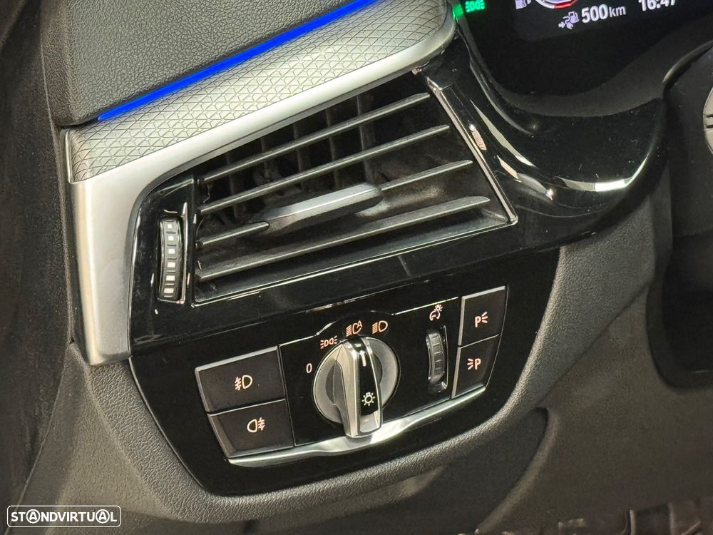 BMW 530 e Pack Desportivo M - 42