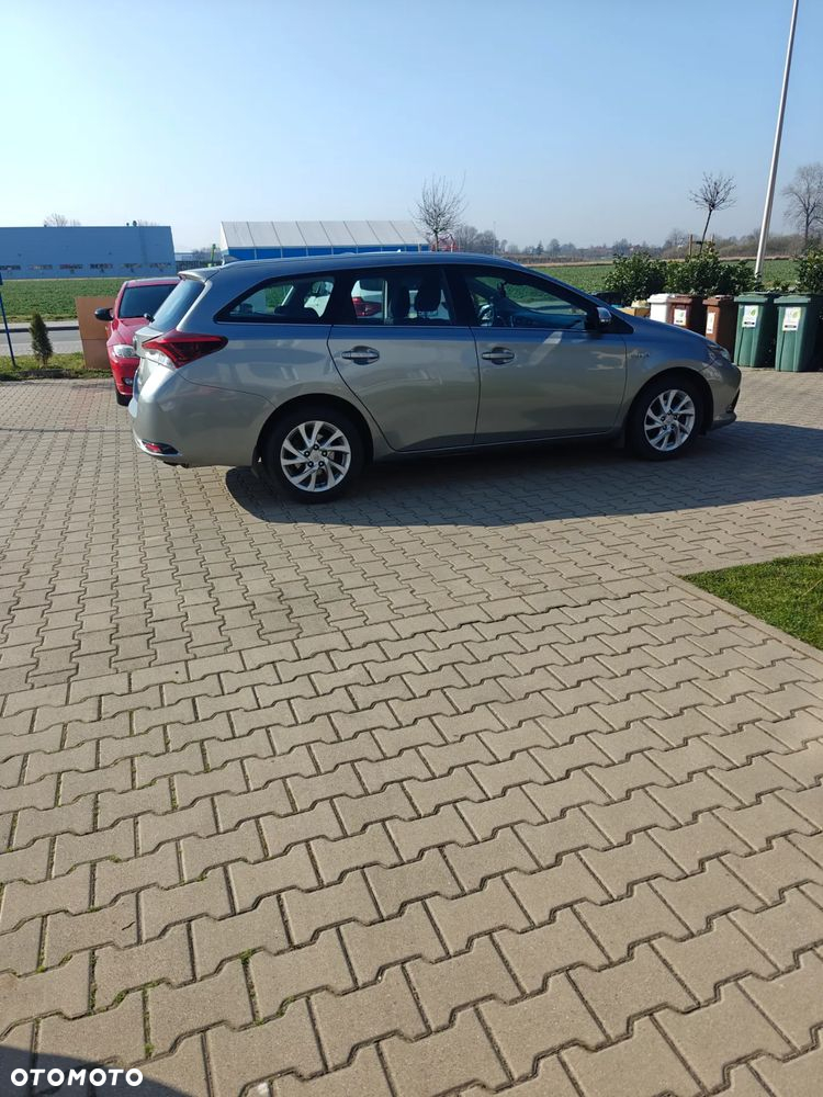 Toyota Auris Hybrid 135 Freestyle - 2
