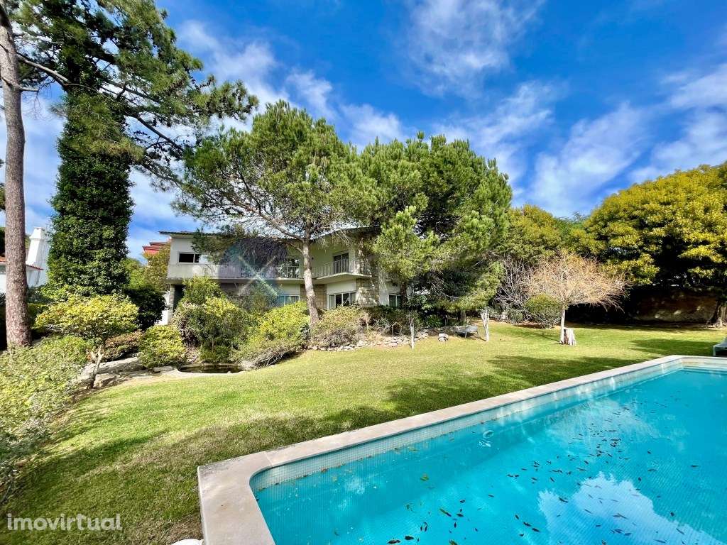 Moradia única situada em zona nobre do Estoril. Totalmente renovada... - Grande imagem: 5/60