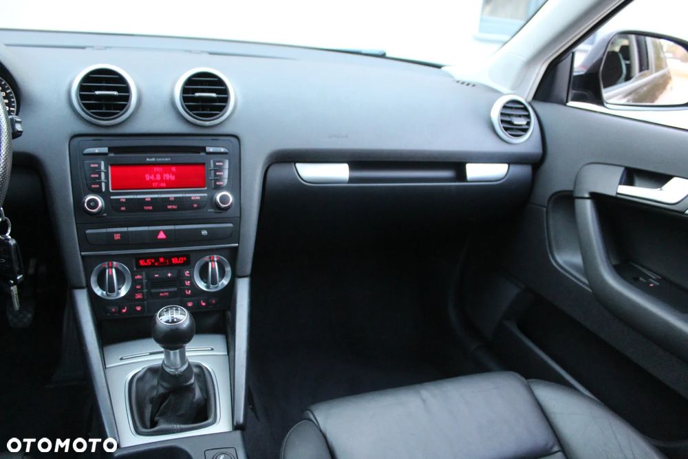 Audi A3 Sportback - 18