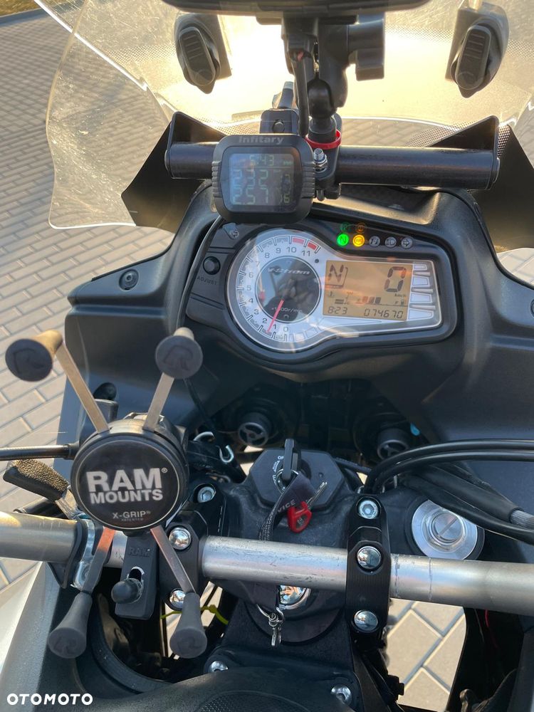 Suzuki V-STROM - 21