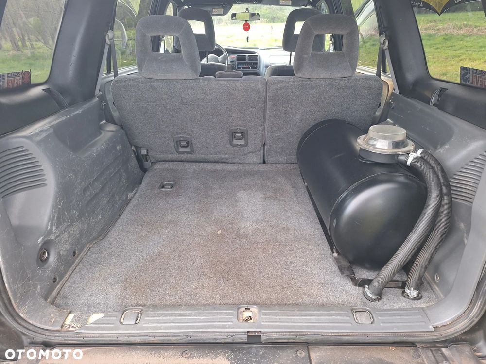 Suzuki Grand Vitara - 12