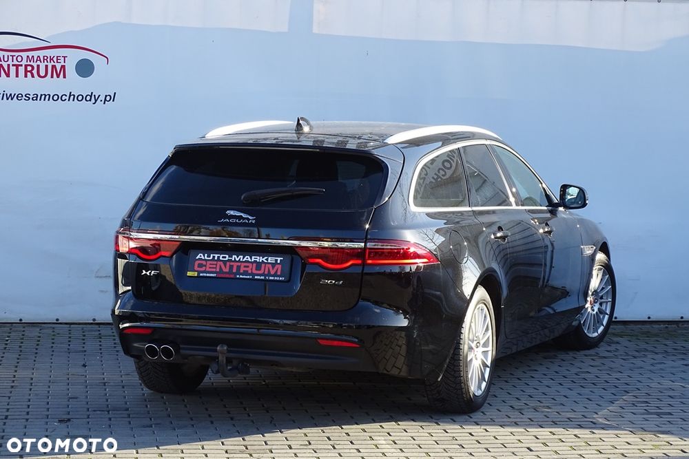 Jaguar XF 20d Prestige - 31