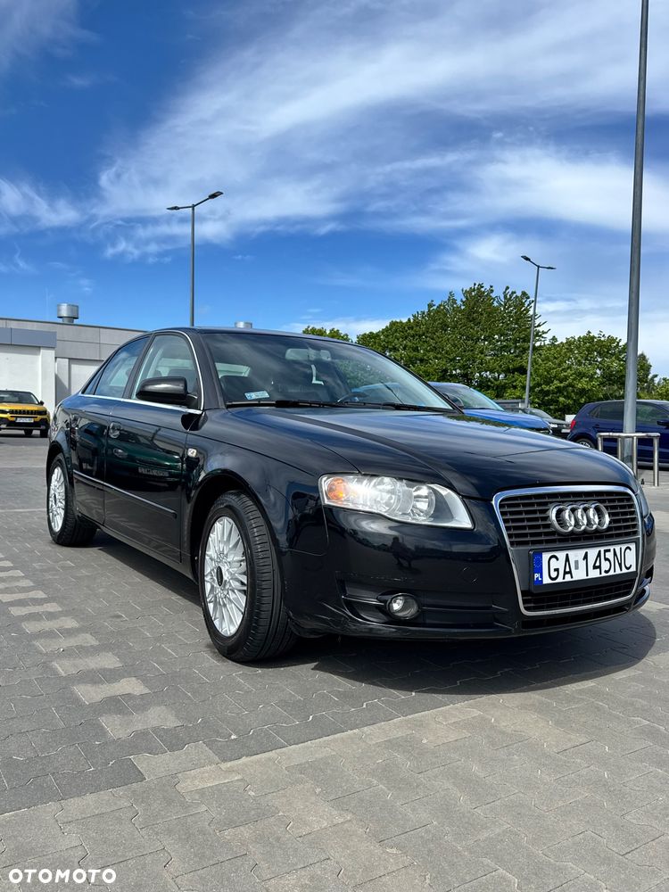 Audi A4 Limousine - 6