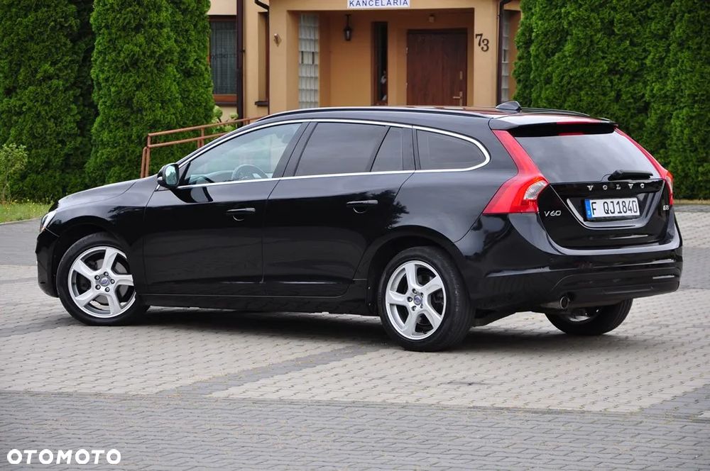 Volvo V60 D3 Geartronic Summum - 23