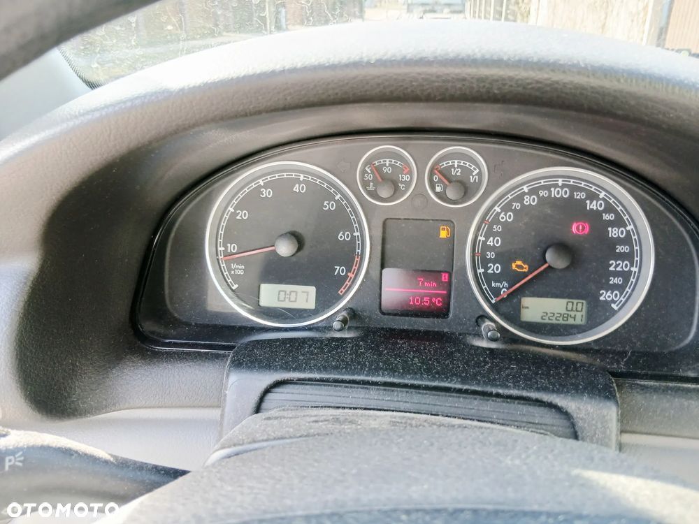 Volkswagen Passat 2.0 - 8